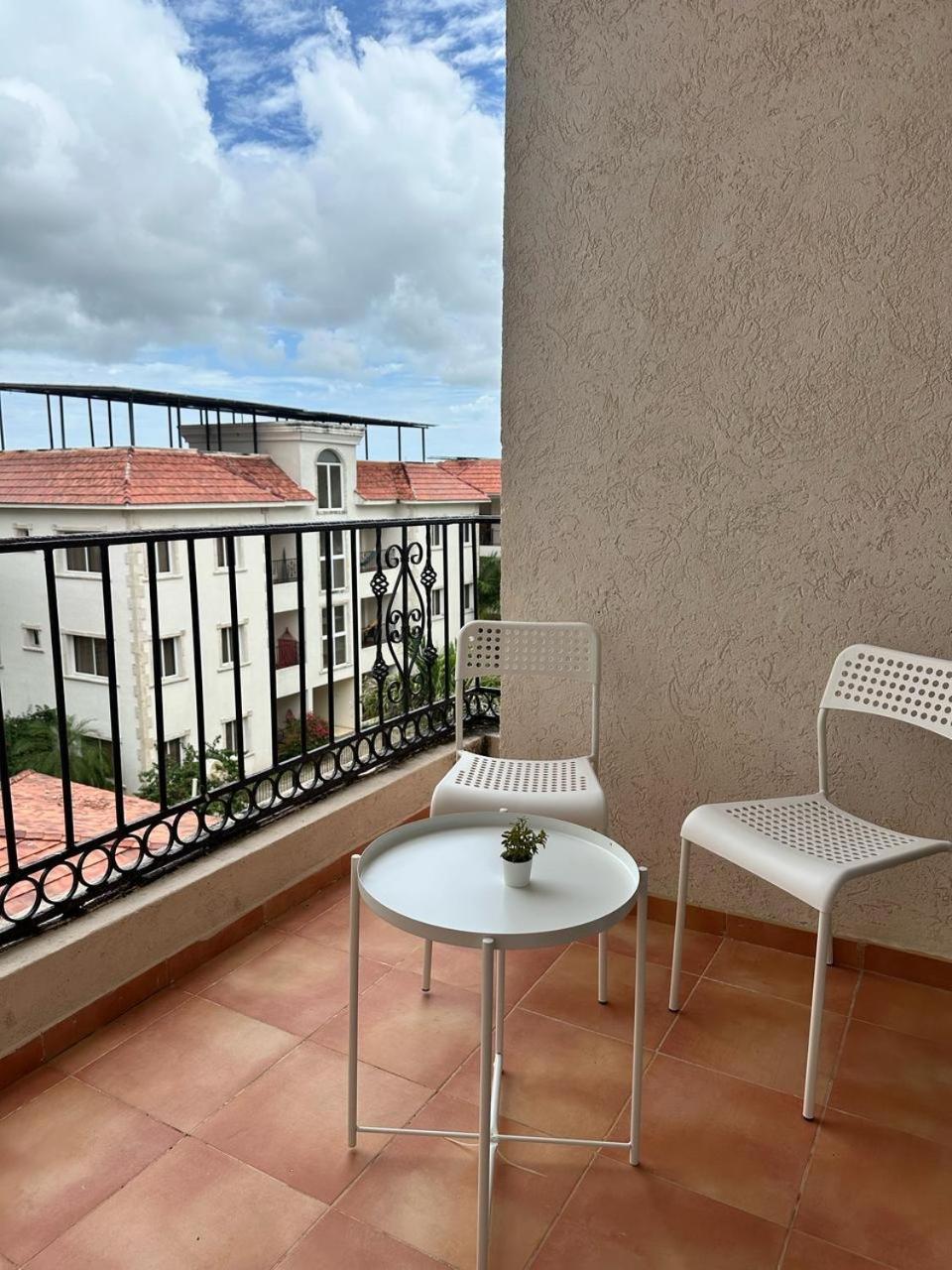 Big Whit Pool Jacuzzi Terrace *
