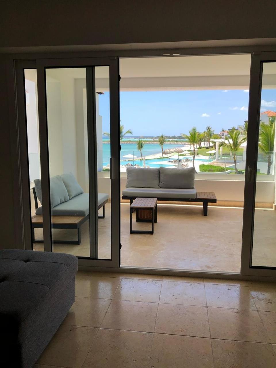 Large And Spacious 1 Bedroom Beachfront In Cap Cana, Apartamento *