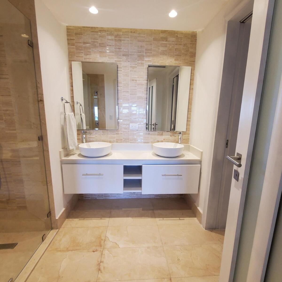 Large And Spacious 1 Bedroom Beachfront In Cap Cana, *