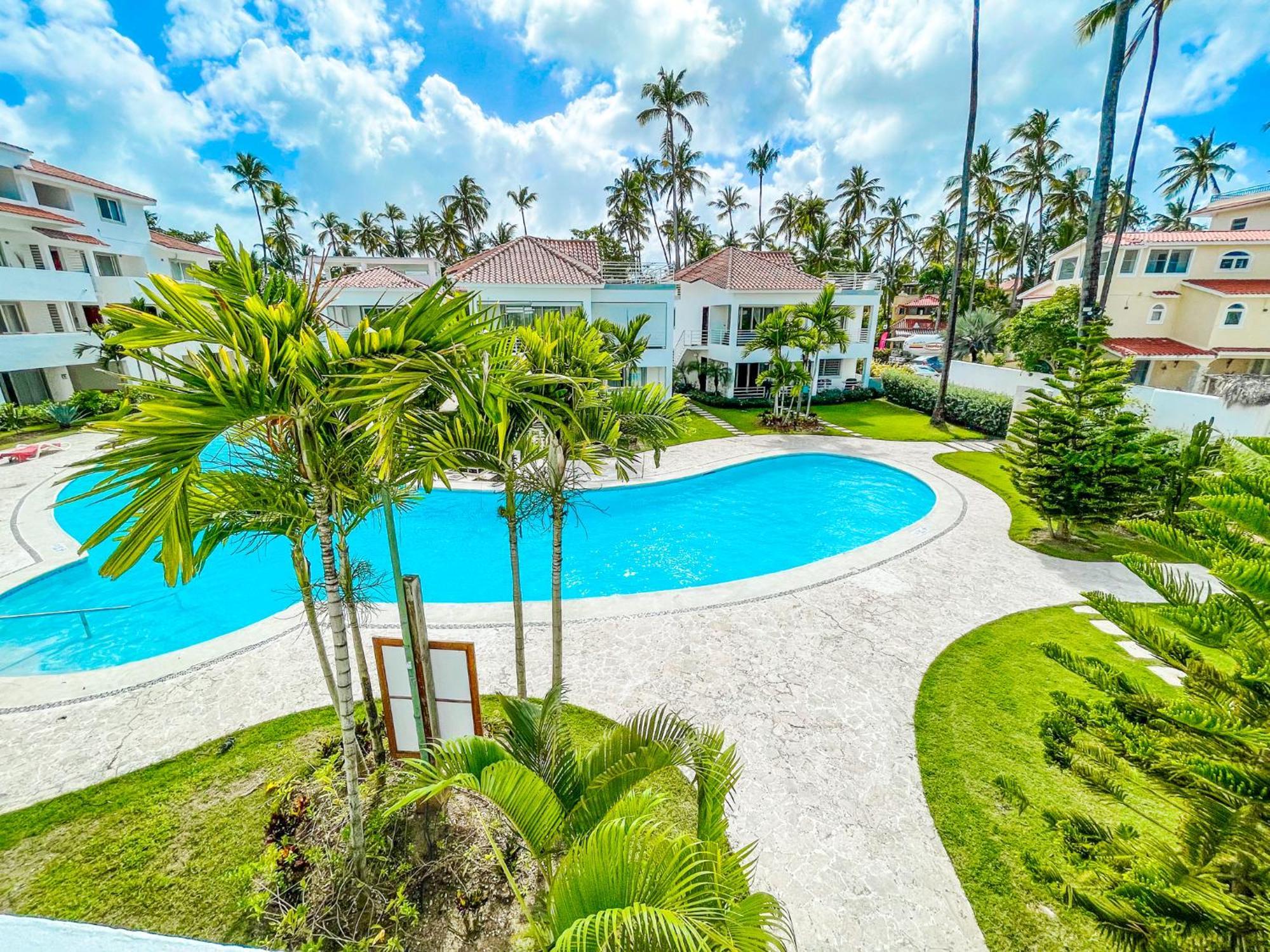 & Long Term Vacation Bavaro Club & Hotel