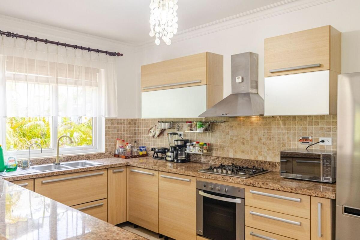 Private With Pool & Golf View