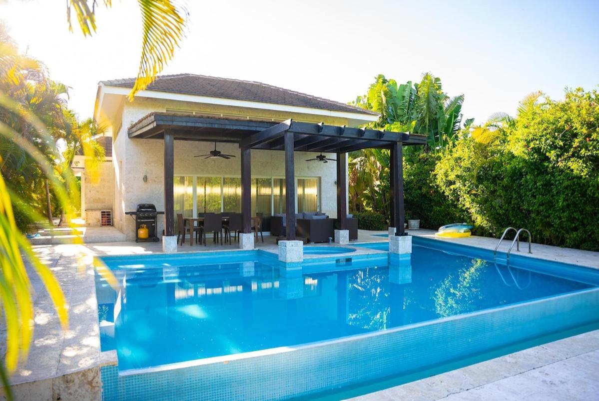 Private With Pool & Golf View