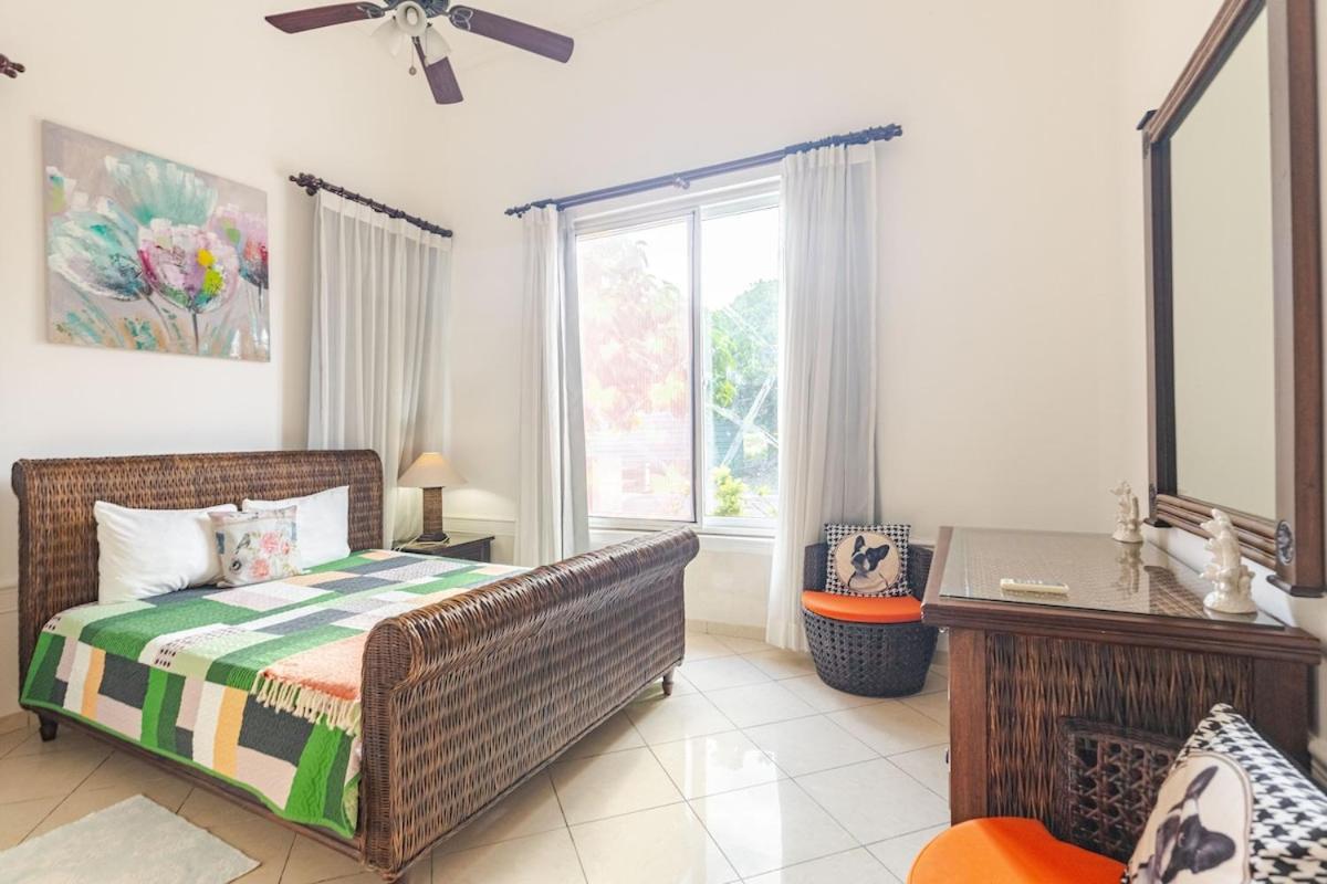 Private With Pool & Golf View *