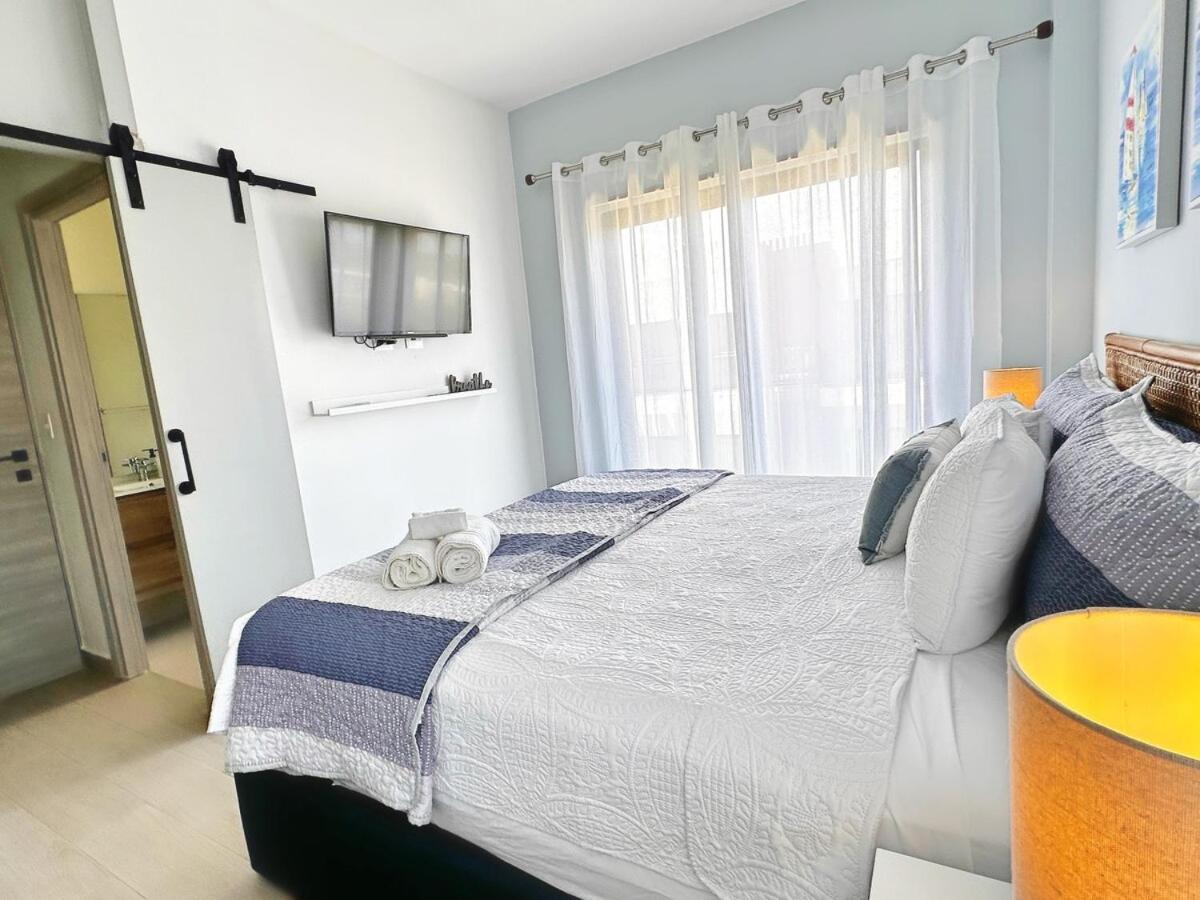 Tropical King Bed Artificial And Golf Course Apartamento