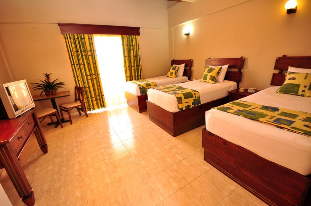 Hotel & Casino Flamboyan 3*