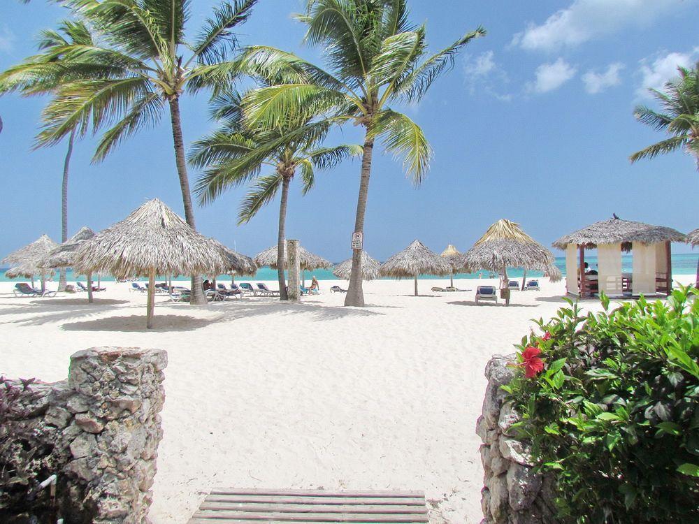 Aventura Village Los Corales Beach And