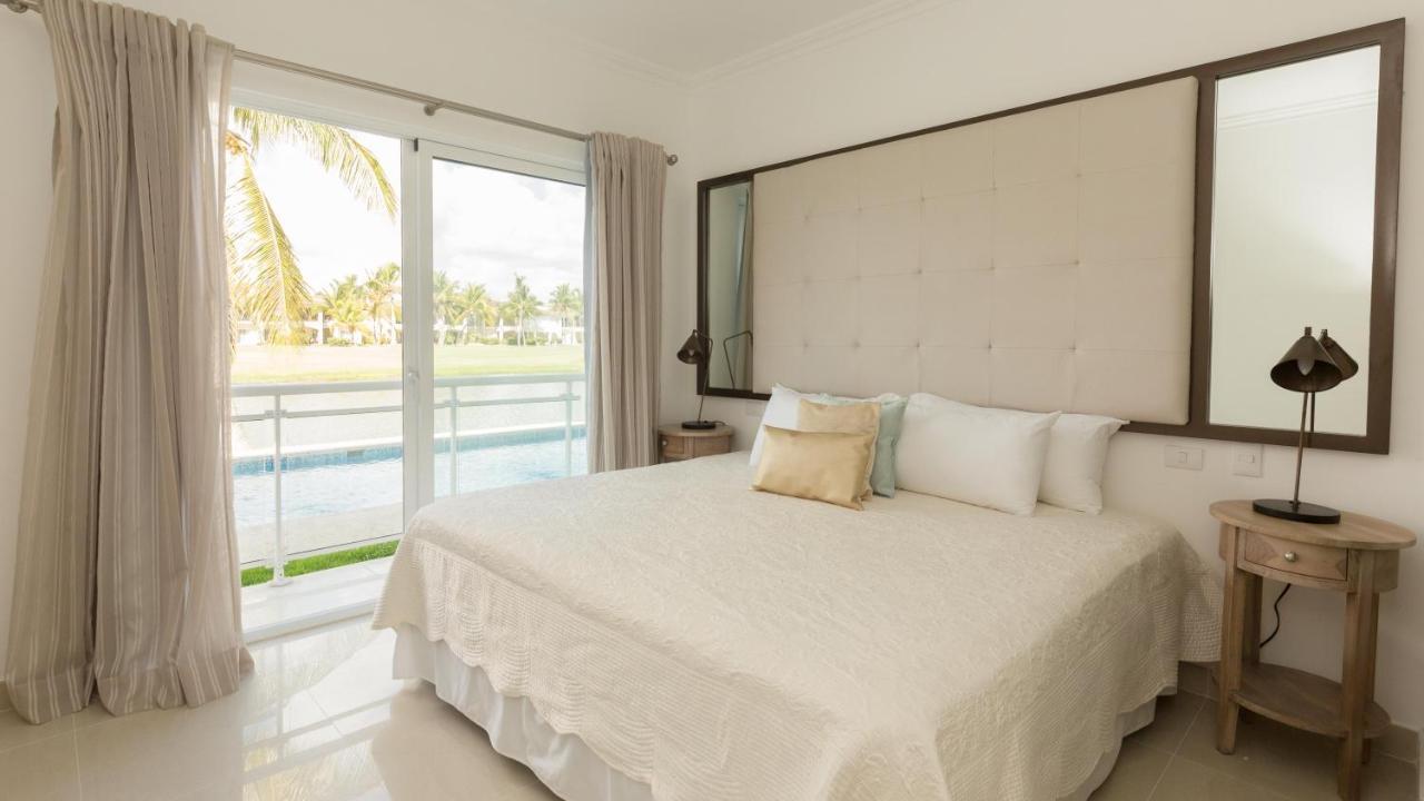 Ferienhaus Cocotal Lake Village B102 - Golf Gated Community, Free Wi-fi *