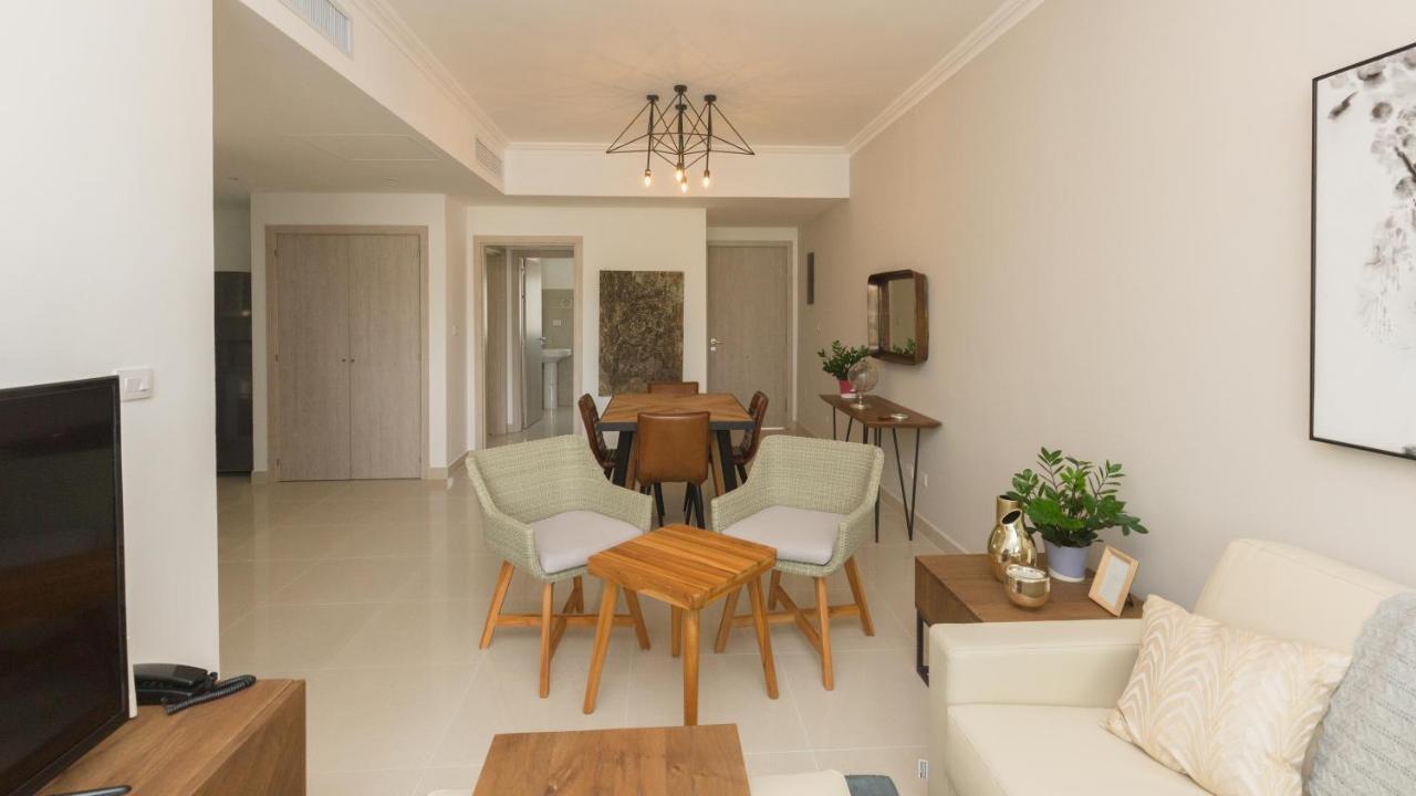 Cocotal Lake Village B102 - Golf Gated Community, Free Wi-fi Ferienhaus *