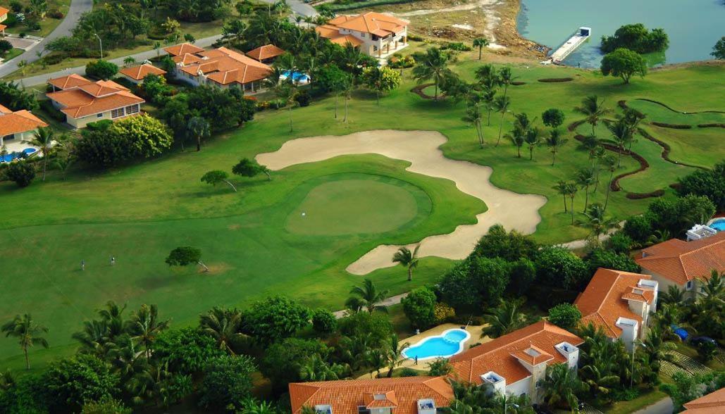 Ferienhaus Cocotal Lake Village B102 - Golf Gated Community, Free Wi-fi Punta Cana
