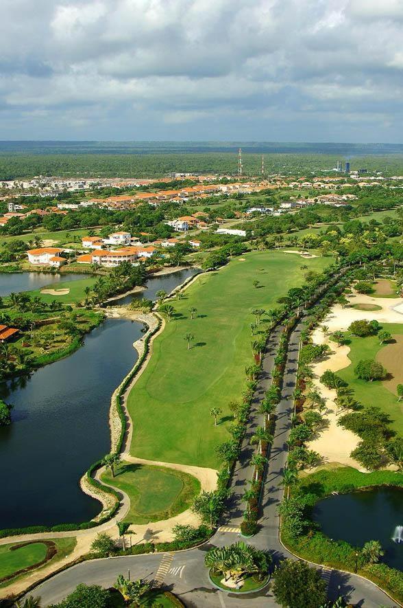 Cocotal Lake Village B102 - Golf Gated Community, Free Wi-fi Ferienhaus *
