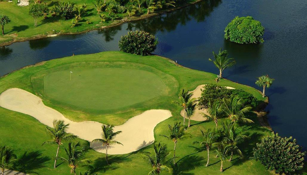 Cocotal Lake Village B102 - Golf Gated Community, Free Wi-fi Ferienhaus *