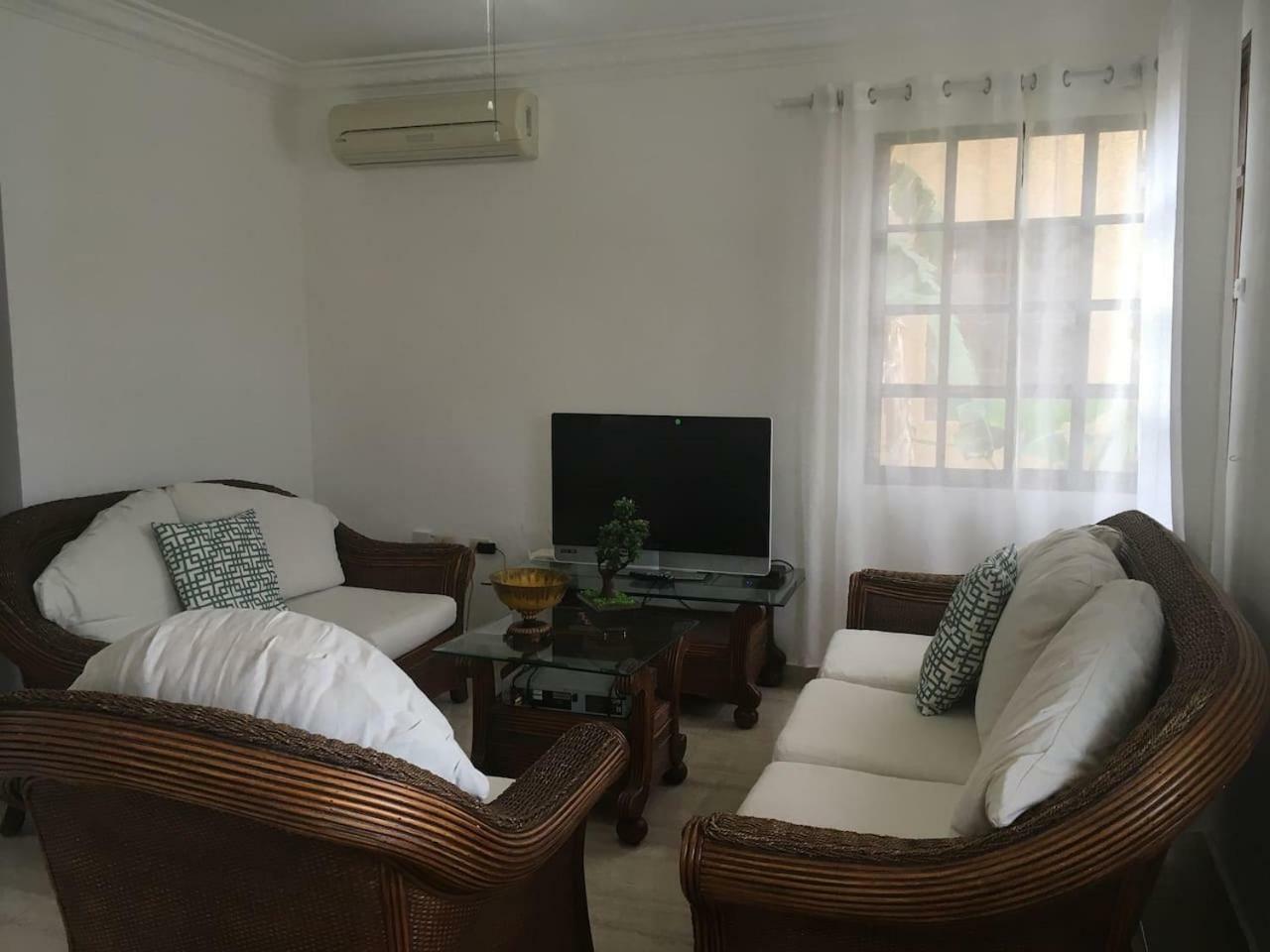 Las Palmera Deluxe. Ideal Families Near Matilda Beach. Playa Bavaro Casa de férias