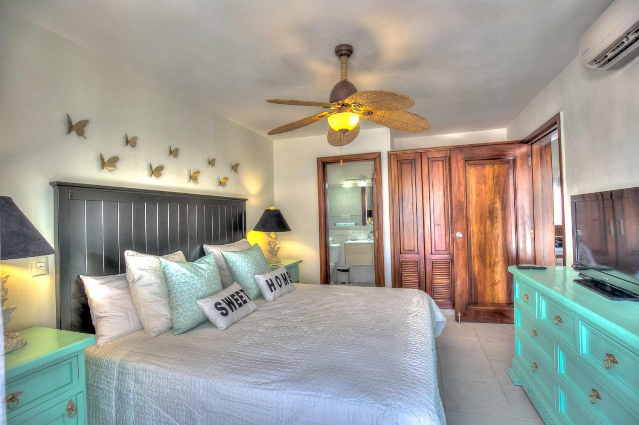 Beautiful Beachfront With Unique Ocean Views - Stanza D301 *