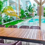 Beach Garden B2 Luxury Condo