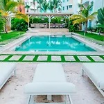 Beach Garden B2 Luxury Condo