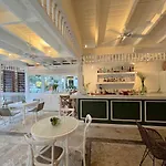 Executive Suites Ducassi - Rooftop Pool And Beach Club