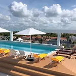 Vacation Studios With Rooftop Pool, Beach Club, Spa, Restaurants - Ducassi Collection - Playa Los Corales