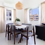 Amazing 2 2 Condo Near Beach Top Attractions!