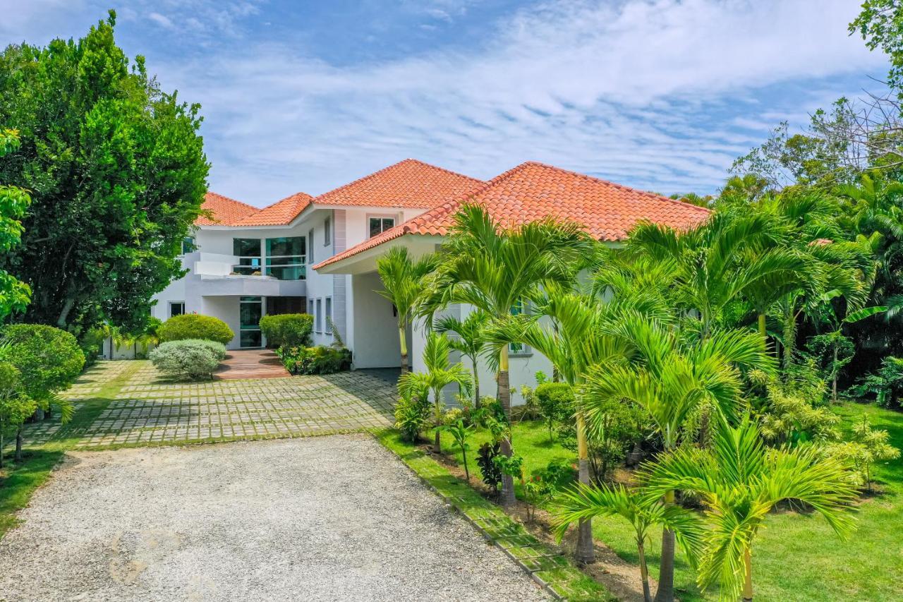 Villa Exclusive And Club Pool