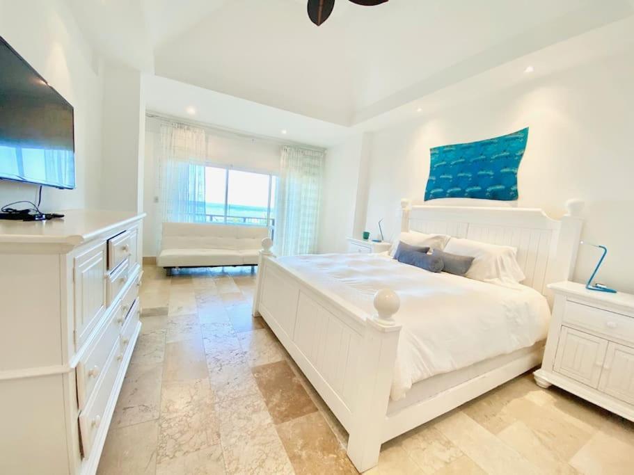 Apartment Beachfront Luxury Pent-house At Aquamarina Capcana Punta Cana