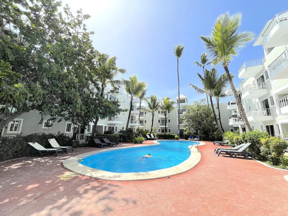 Sol Caribe Mar Pool - Playa Bavaro Beach Club & Hotel 5*