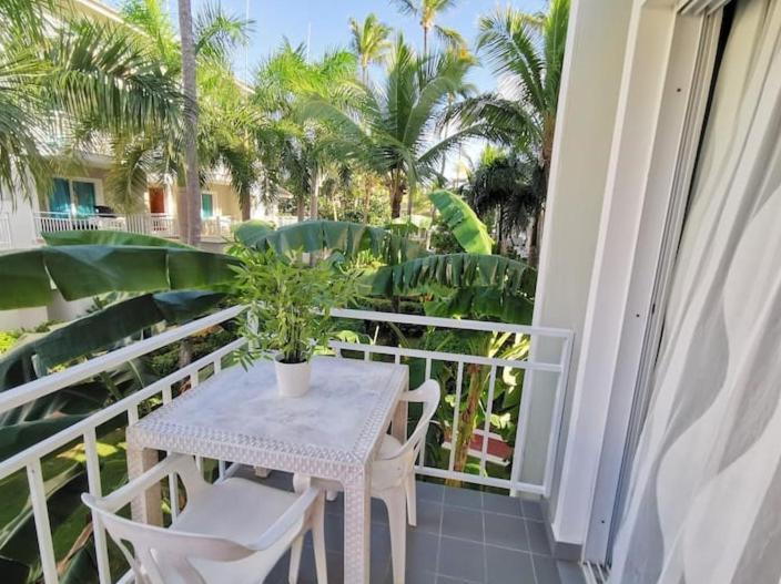 Caribbean Tropicana With Pool - Playa Los Corales Aparthotel