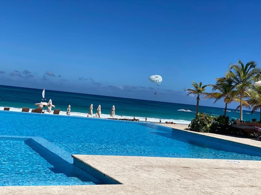 Monaco, Hard Rock Cana Bay Punta Cana
