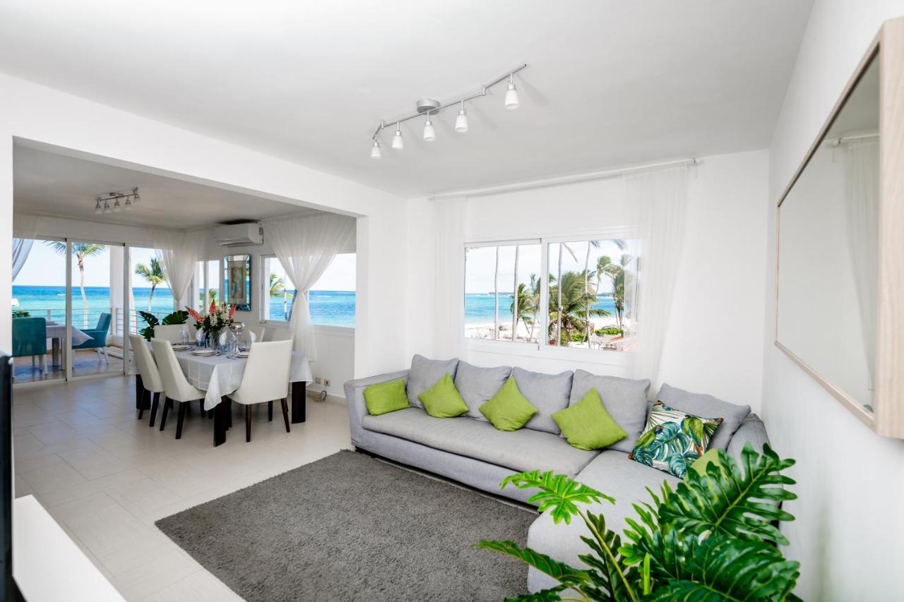 Beachfront For Rent - Ocean View, Private Terrace, And Bbq Apartment