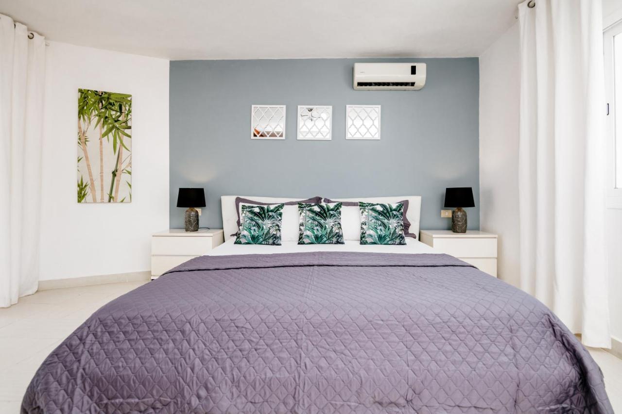 Beachfront For Rent - Ocean View, Private Terrace, And Bbq *