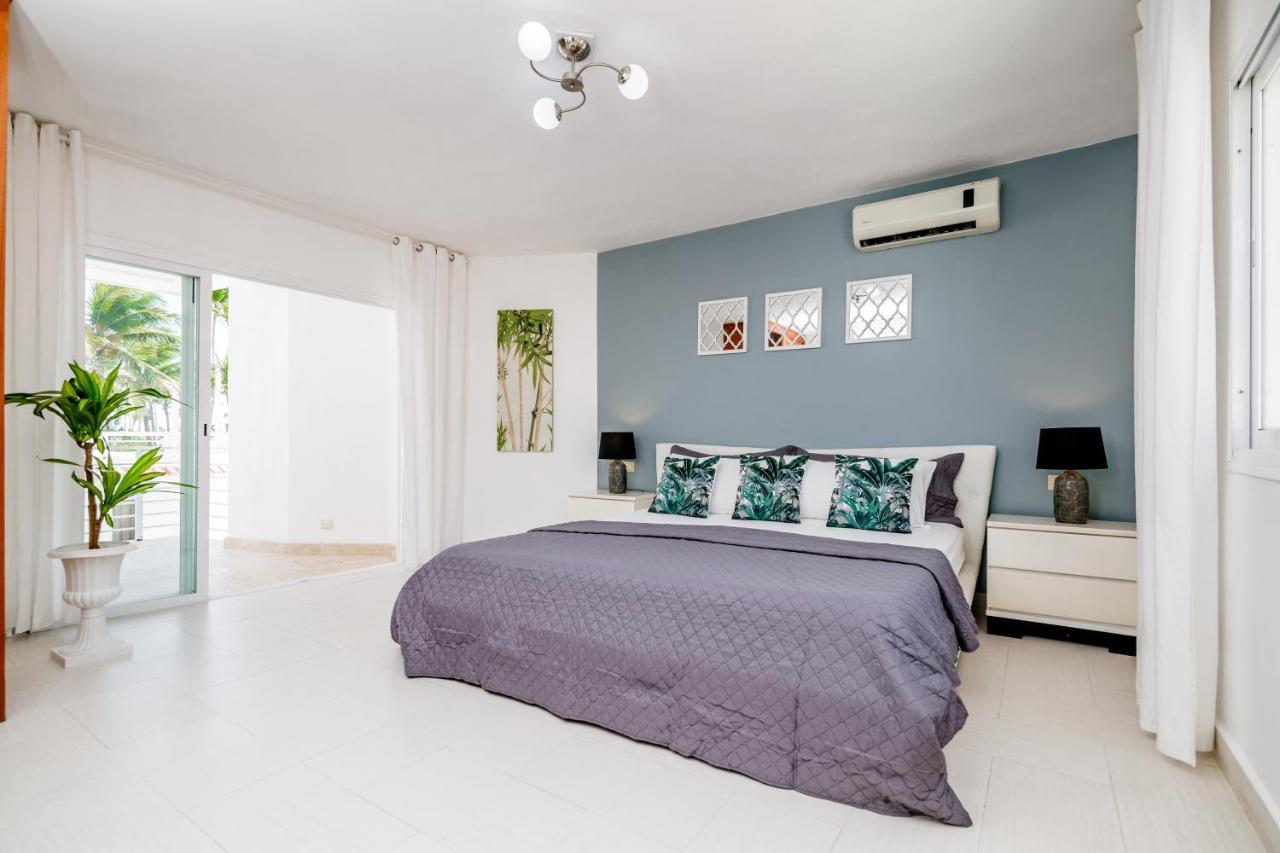 Apartment Beachfront For Rent - Ocean View, Private Terrace, And Bbq Punta Cana