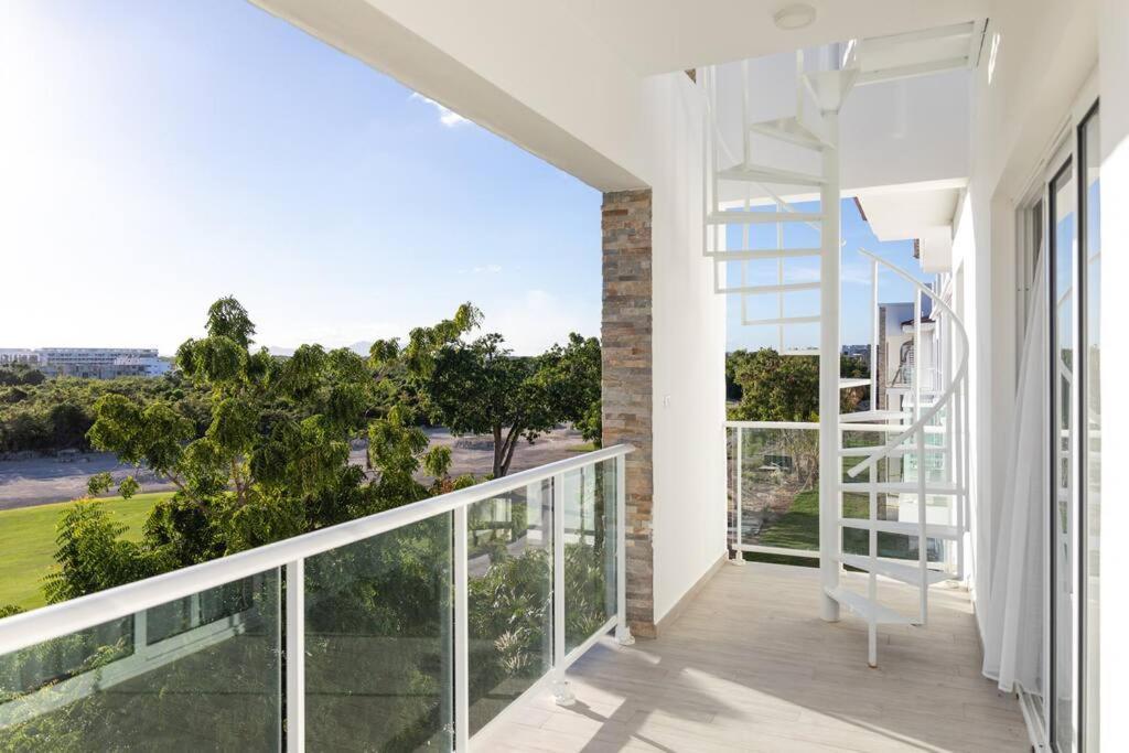 Modern & Relaxing Penthouse And Golf View *