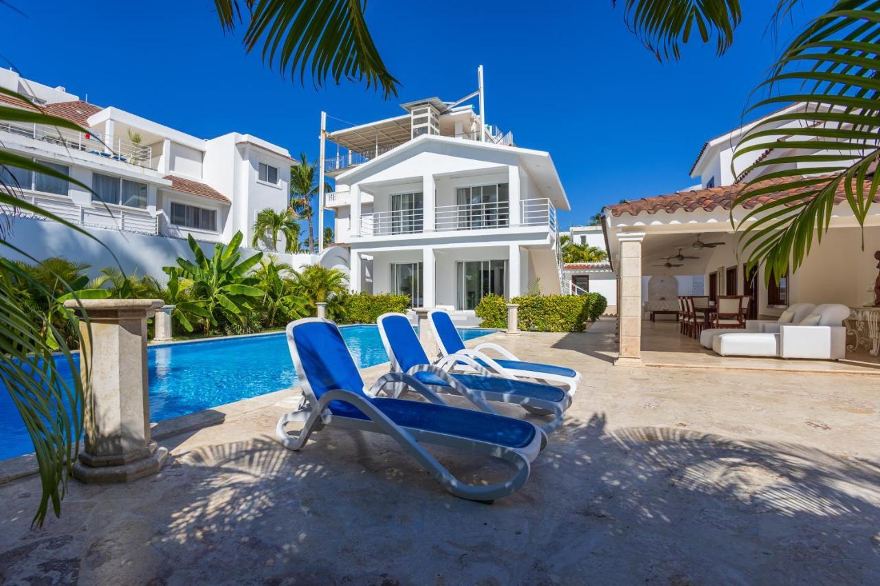Huge 8-bedroom With Private Pool - Corales