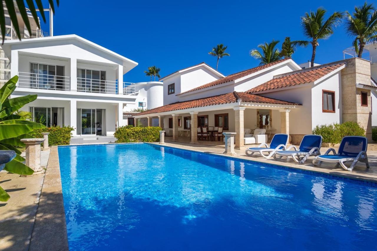 Huge 8-bedroom With Private Pool - Corales *
