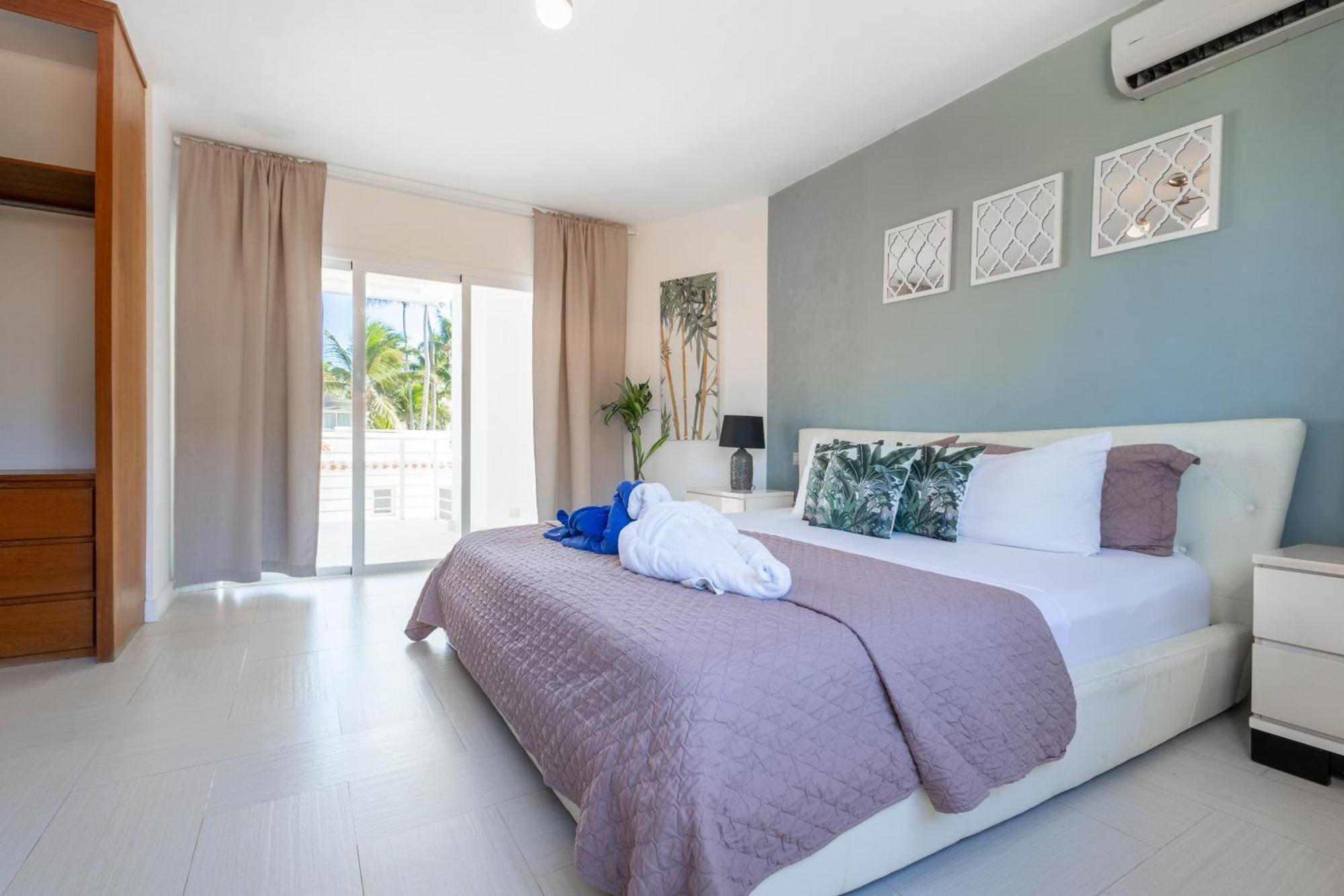 Beachfront For Rent - Ocean View, Private Terrace, And Bbq * Punta Cana