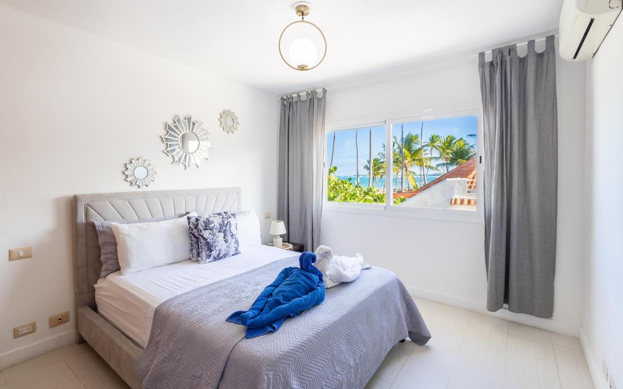 Apartment Beachfront For Rent - Ocean View, Private Terrace, And Bbq