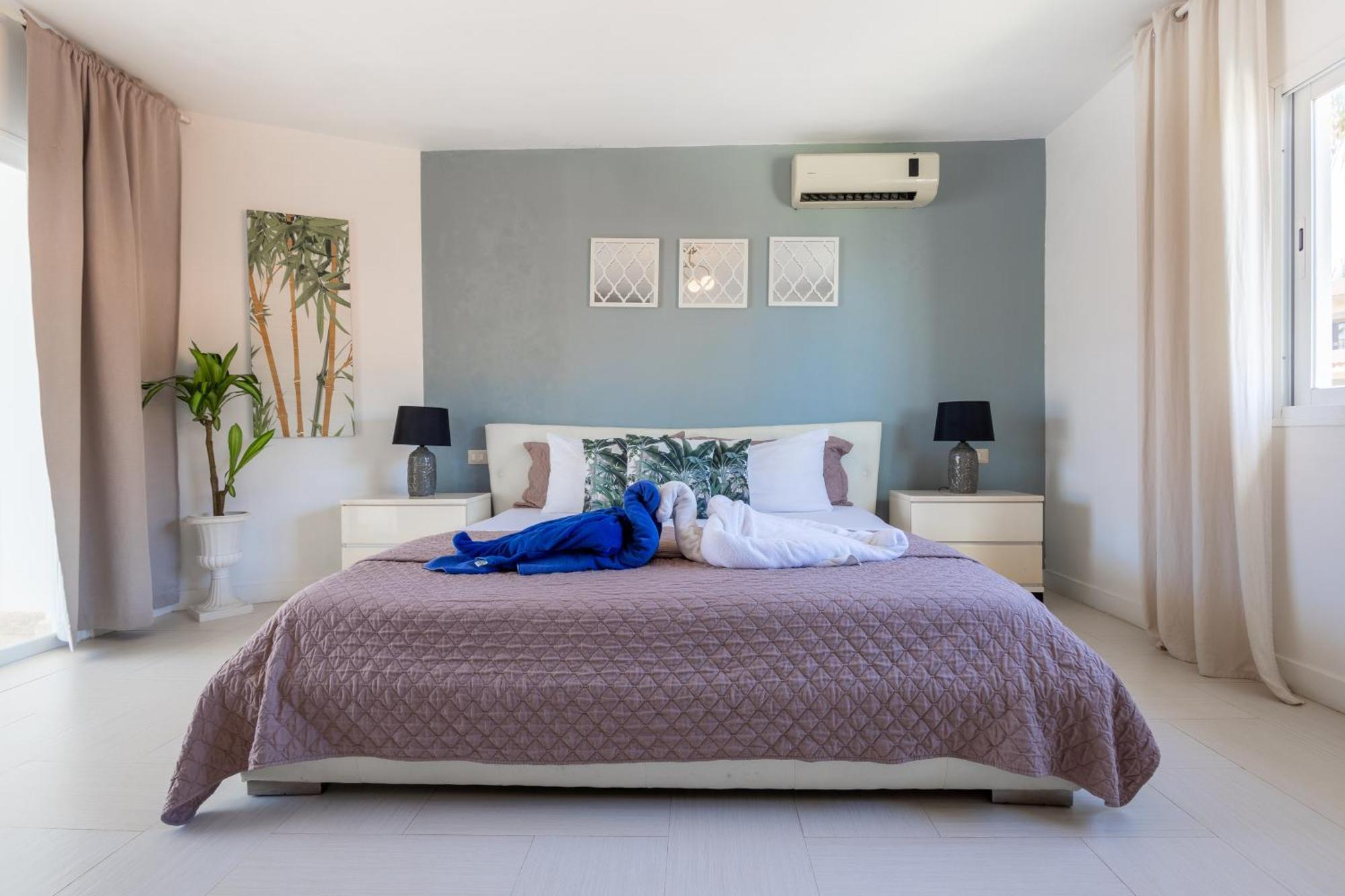 Apartment Beachfront For Rent - Ocean View, Private Terrace, And Bbq
