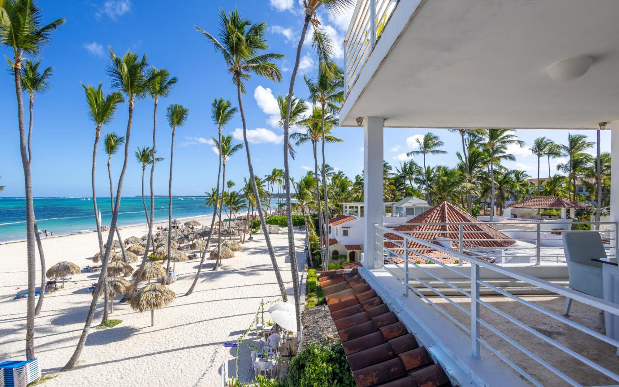 Apartment Beachfront For Rent - Ocean View, Private Terrace, And Bbq