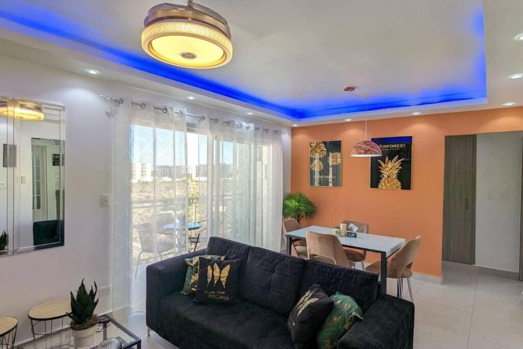 In The Earthy Paradise Of Apartment *
