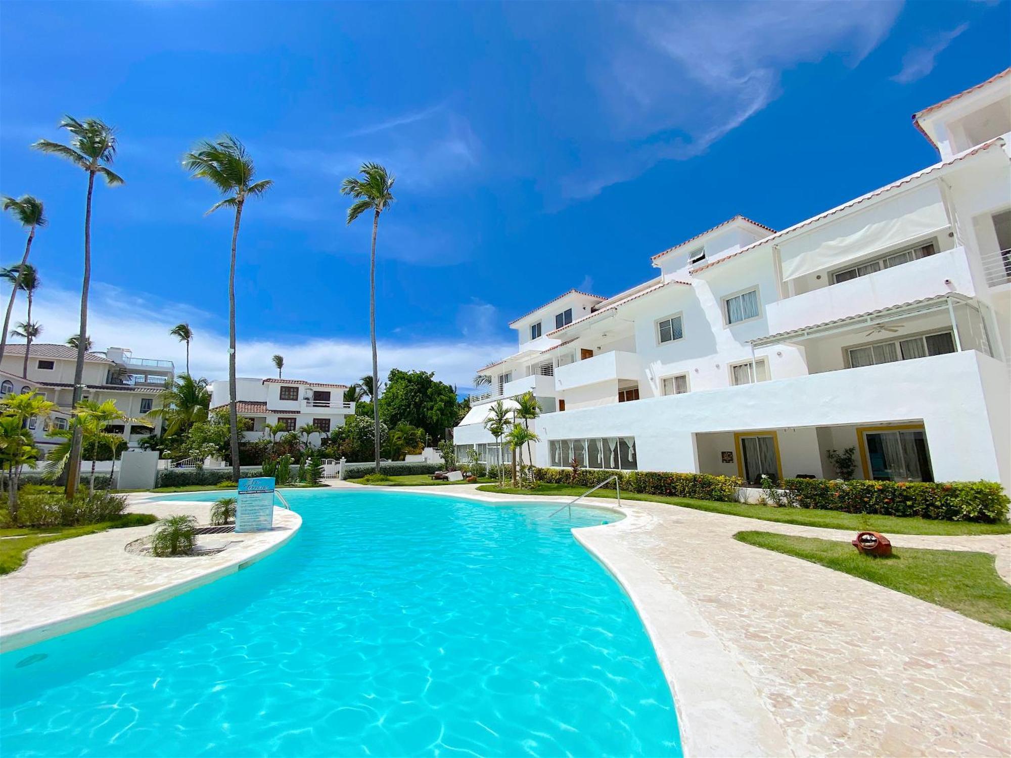 Corales Villas And Suites - Club, Spa, Restaurants Hotel