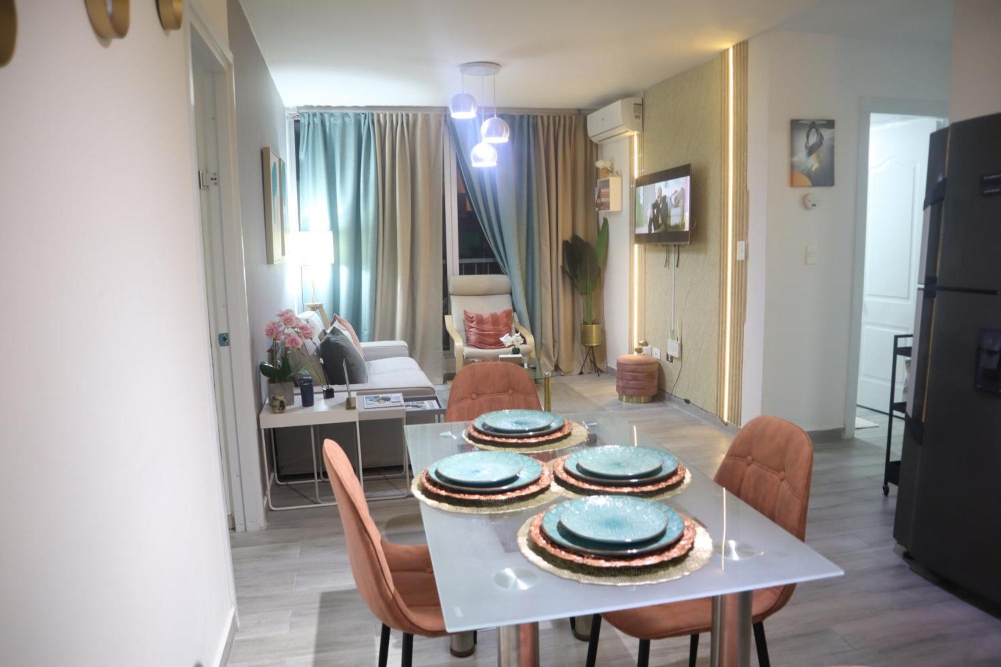 Apartment Lovely 3 Bedroom Near Downtown And Foodies *