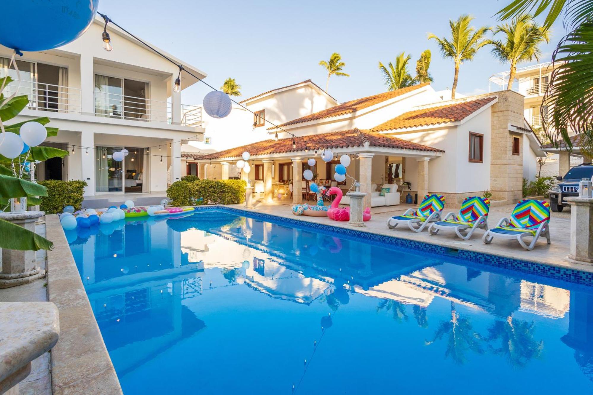 Villa Huge 8-bedroom With Private Pool - Corales Punta Cana