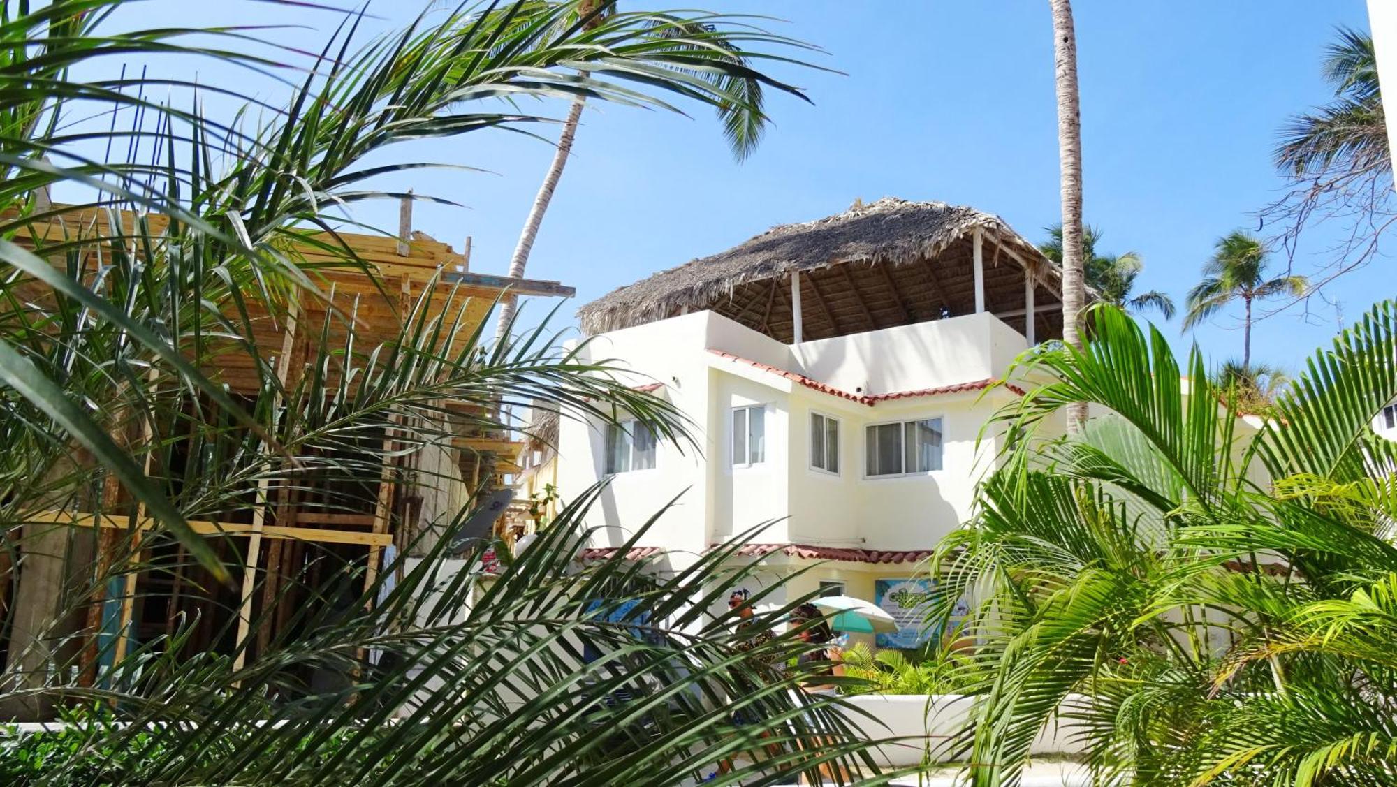 Villa Atlantic & *
