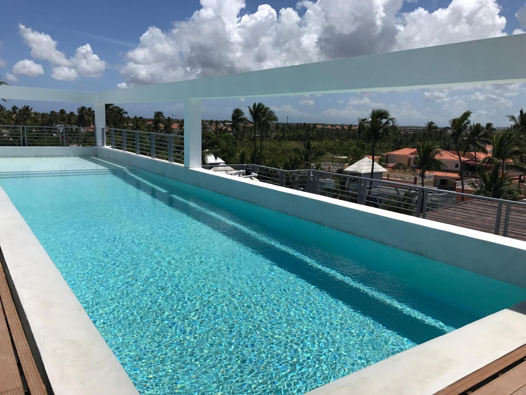 Ducassi Rooftop Pool - Beach Club And Spa