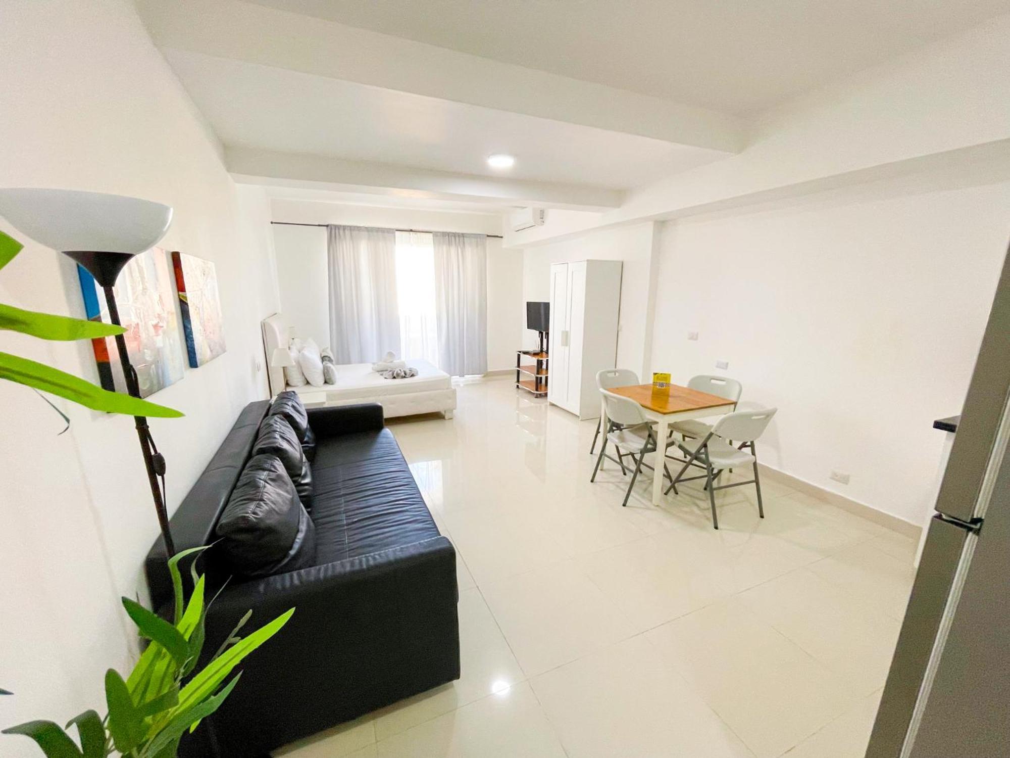 Hotel Ducassi & Beach - Playa Bavaro - Wifi - Parking - Rooftop Pool & Spa