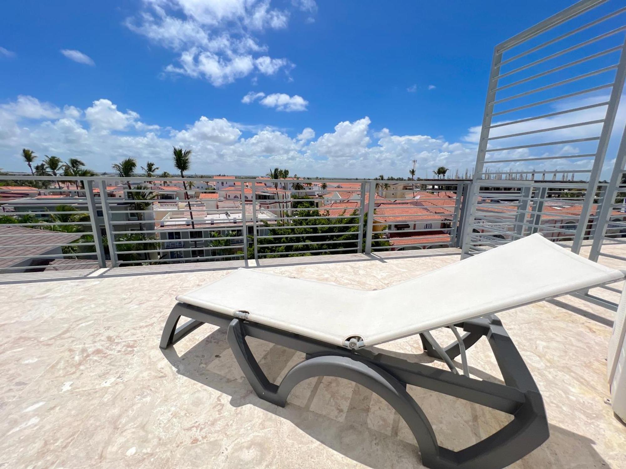 Vacation With Rooftop Pool, Beach Club, Spa, Restaurants - Playa Los Corales Hotel