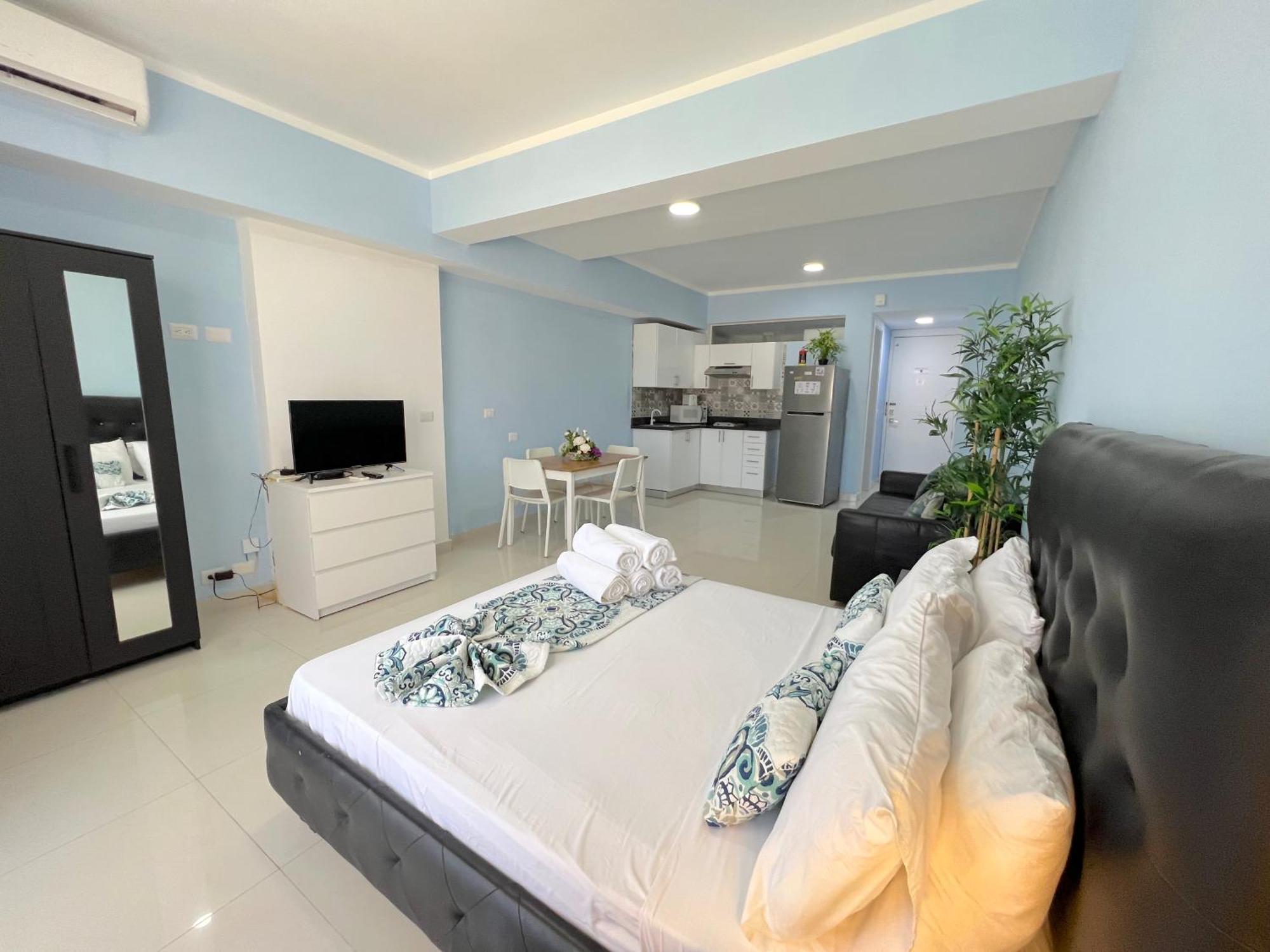 Vacation With Rooftop Pool, Beach Club, Spa, Restaurants - Playa Los Corales Hotel