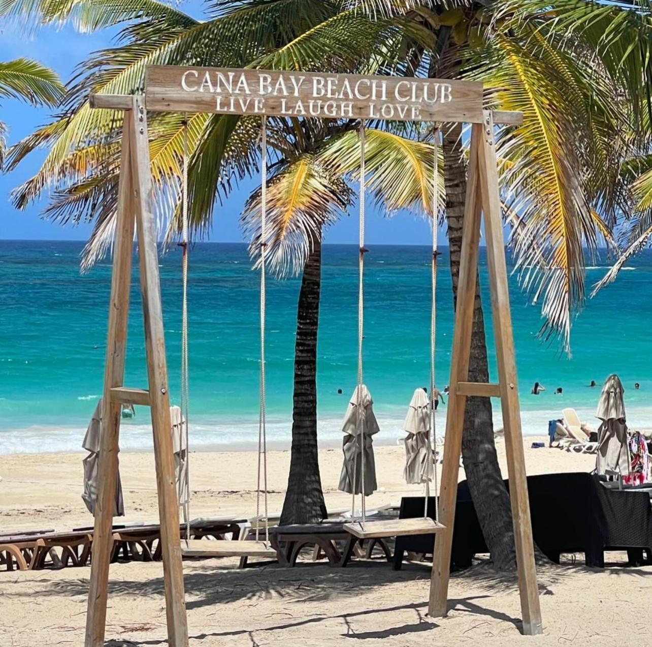 Beautiful Across From Hardrock With Free Casino Private Club And Golf Course We Now Take Google Pay Apple Pay And Paypal Apartment Punta Cana