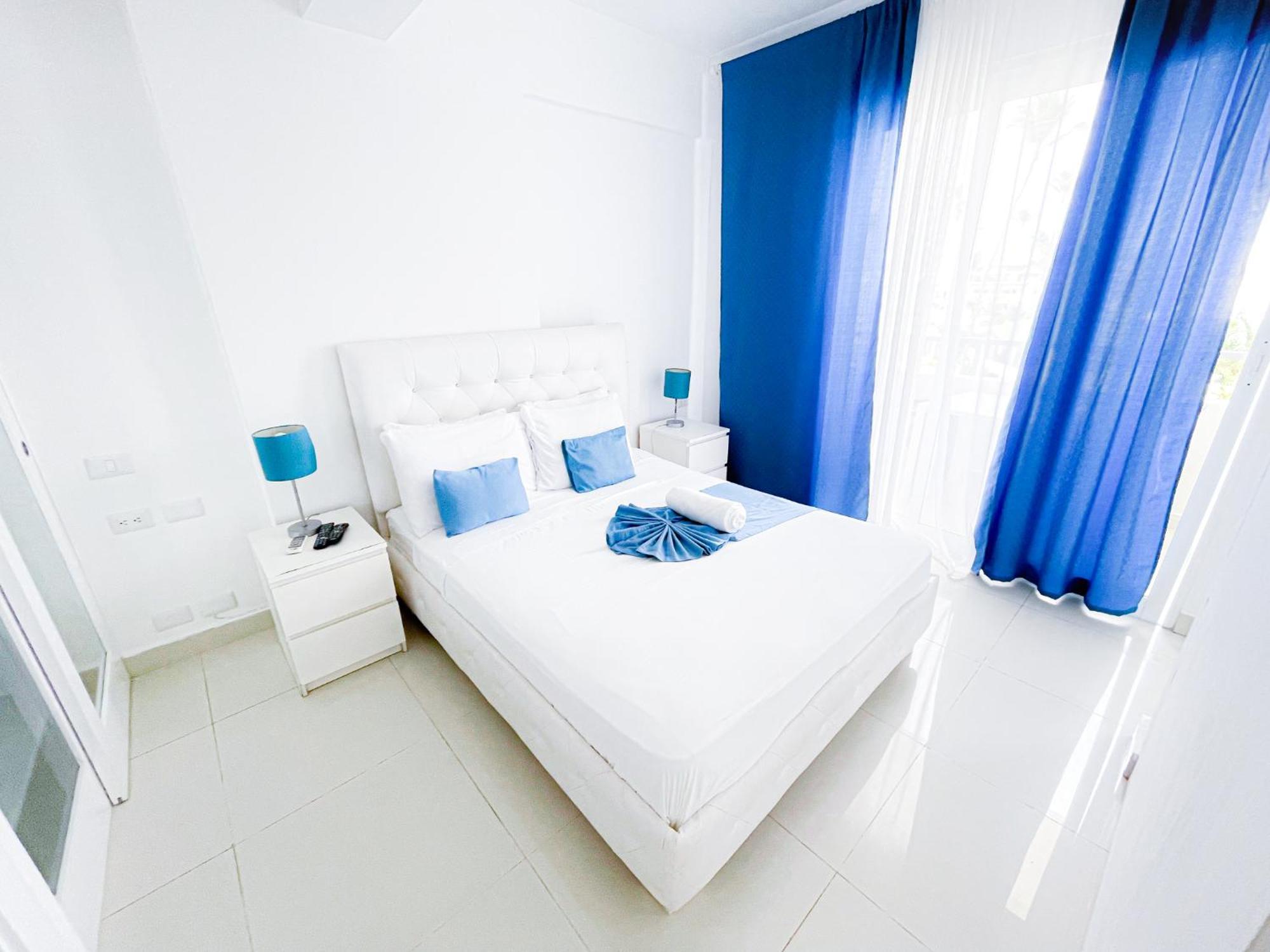 Hotel Ducassi & Beach - Playa Bavaro - Wifi - Parking - Rooftop Pool & Spa Punta Cana