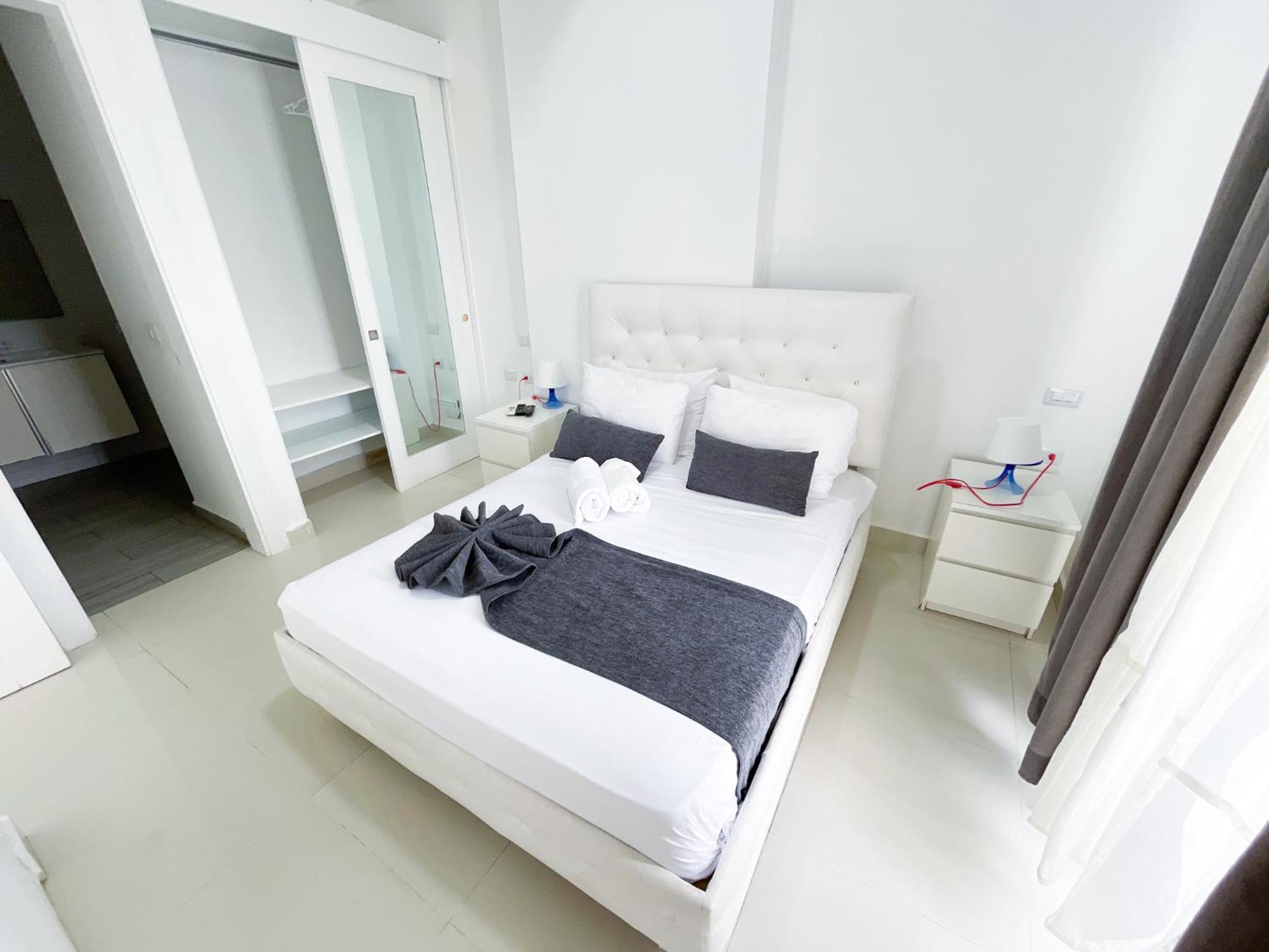 Ducassi & Beach - Playa Bavaro - Wifi - Parking - Rooftop Pool & Spa Hotel