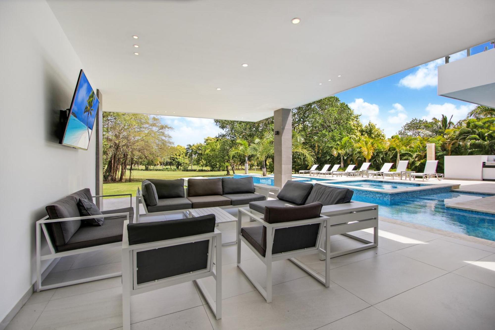 Modern Brand New With Pool, Jacuzzi, Chef At Cocotal Golf & Country Club Punta Cana